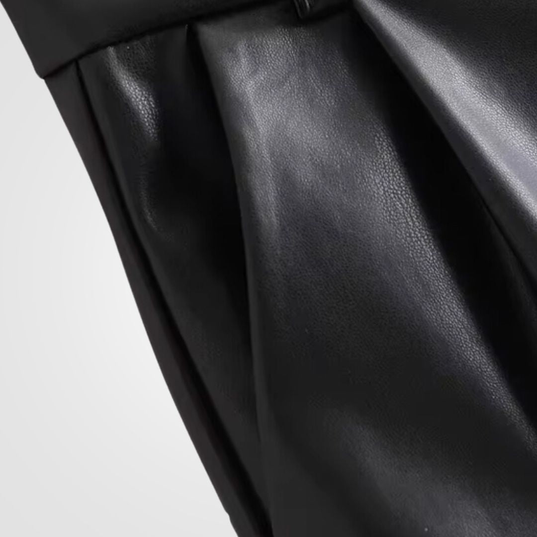 Kurze LederShorts™ Stylisch durch die Wintertage - Monoka